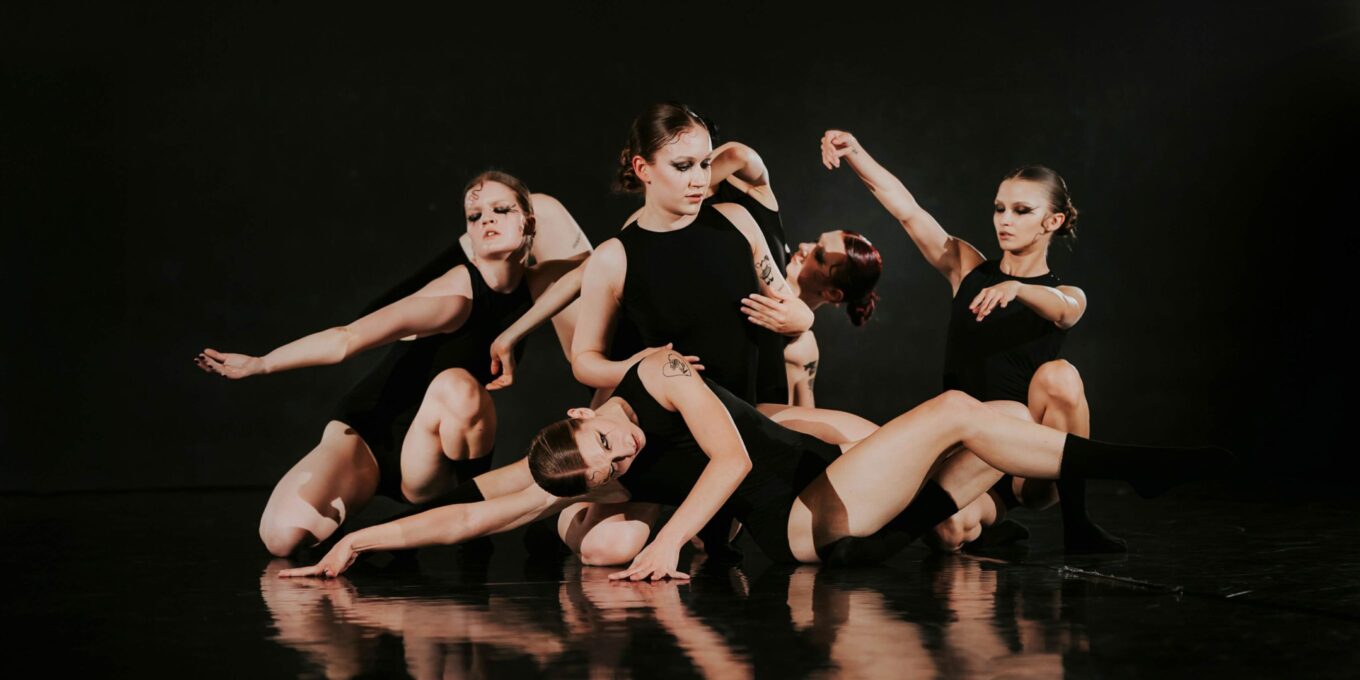 ADEPCI OLSZTYŃSKIEGO TEATRU TAŃCA — Wieczór Dyplomowy
